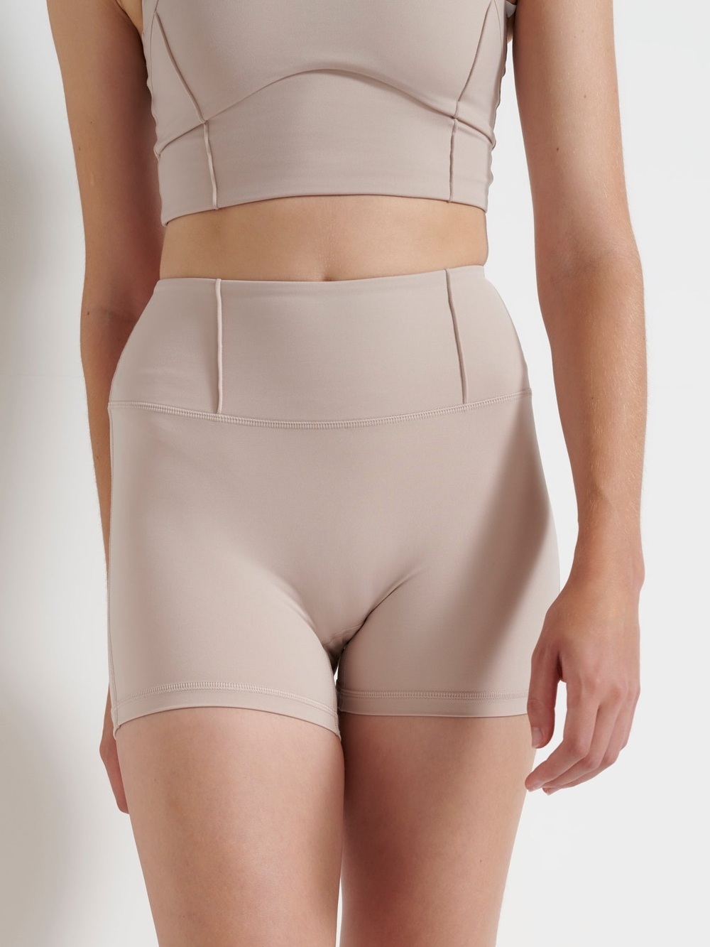 NWT Euclid Motie Short 6" - Picture 1 of 8